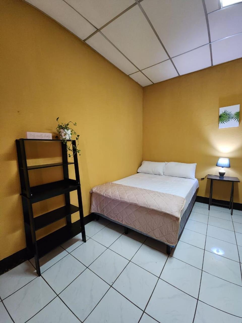 Casa Cempoal Bed & Breakfast Гранада Екстериор снимка