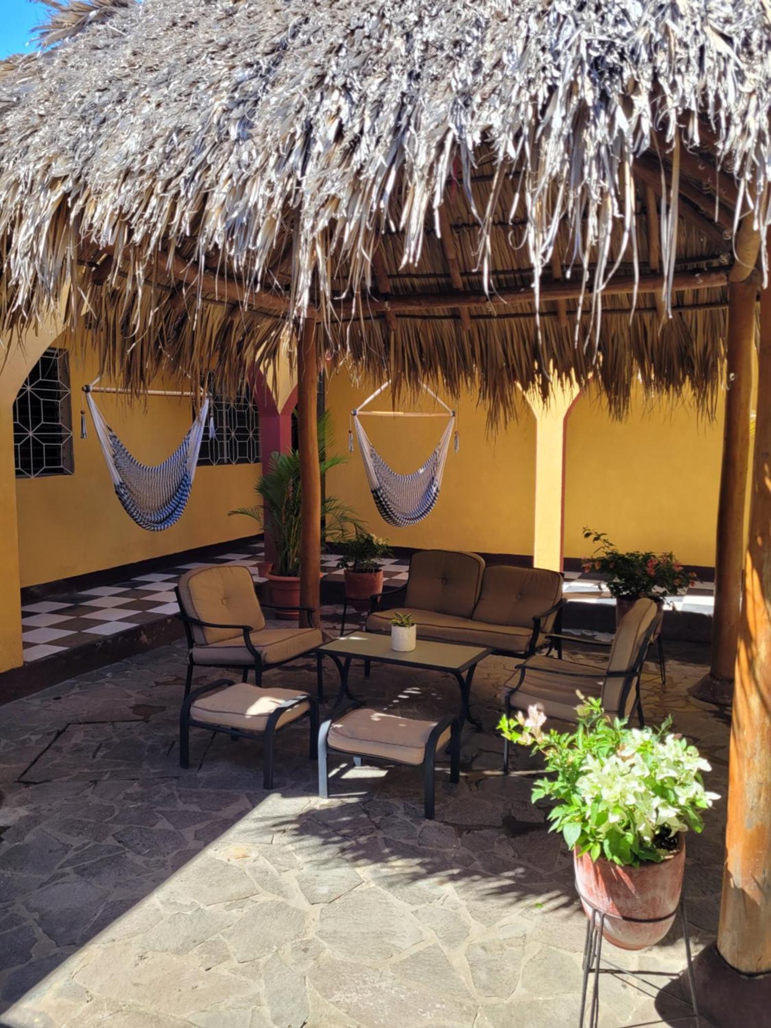 Casa Cempoal Bed & Breakfast Гранада Екстериор снимка